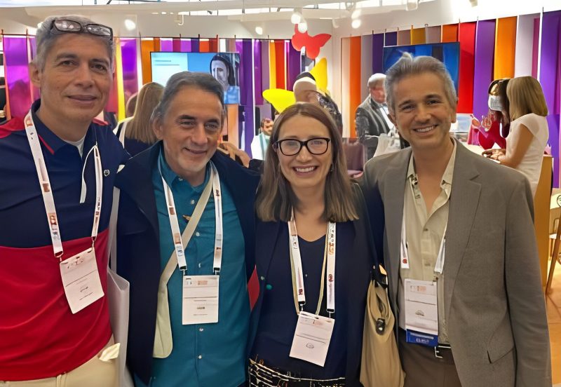 Farina Arreguin: A few Mexican colleagues with SIOP President Guillermo Chantada last year at Barcelona 2022