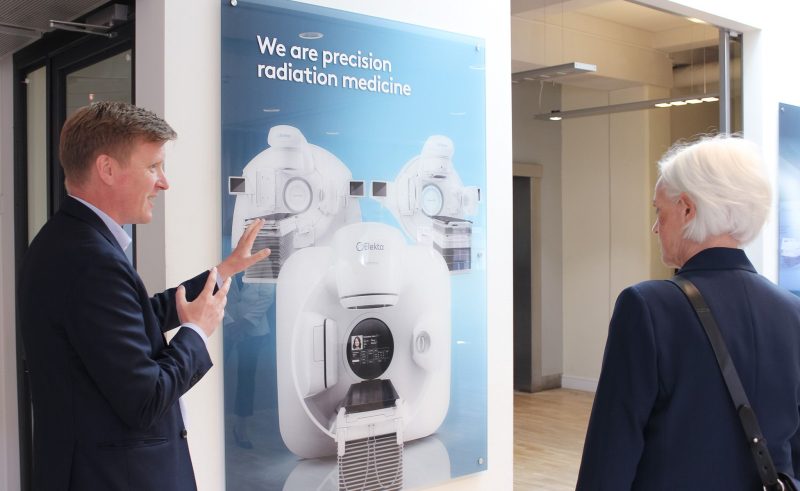 Gustaf Salford: It was an honor to host the Swedish Minister for Health Care, Acko Ankarberg Johansson, at Elekta’s Stockholm office