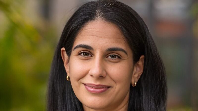 Sara Tolaney: Consider applying to the Gilead Research Scholars program if you are a junior faculty member looking for funding for research in solid tumors!