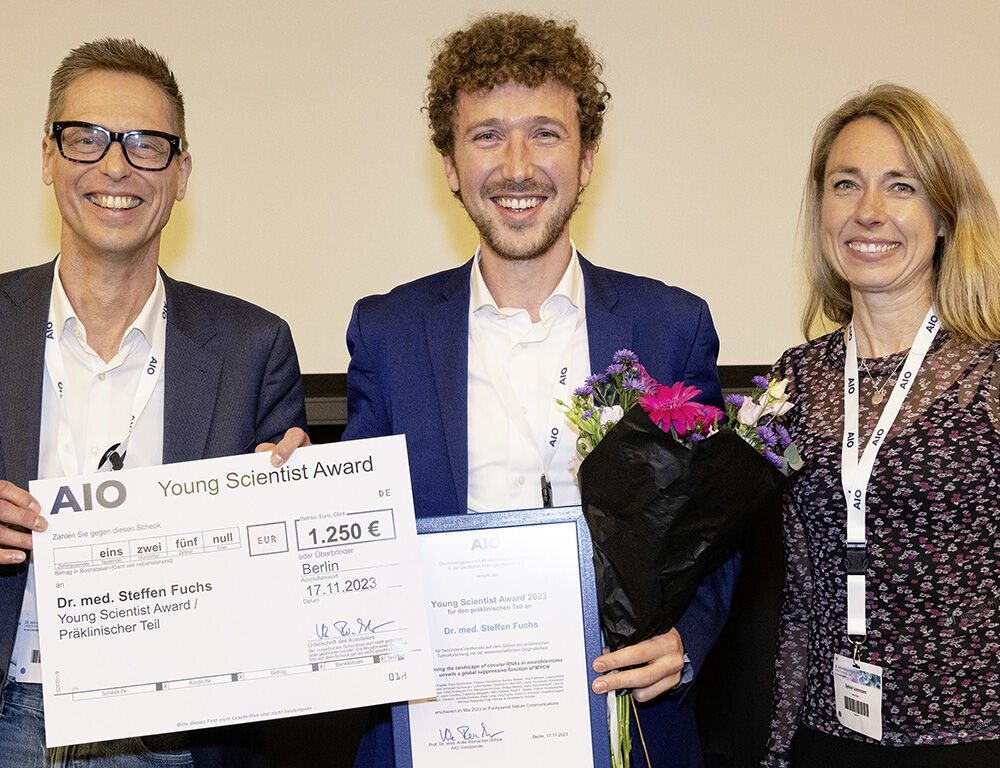 Steffen Fuchs: Received the young scientist award by the AIO-Office in der DKG, Deutsche Krebsgesellschaft e. V. (German Cancer Society)