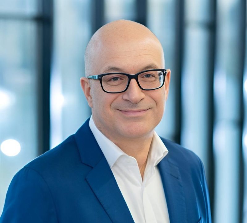 Jörg-Michael Rupp: I will always grasp with both hands any opportunity where I can meet patients, as well as those who treat them