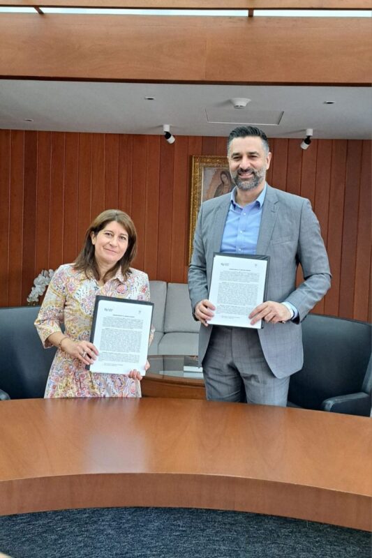 Cedars-Sinai International and Anahuac University sign collaboration agreement