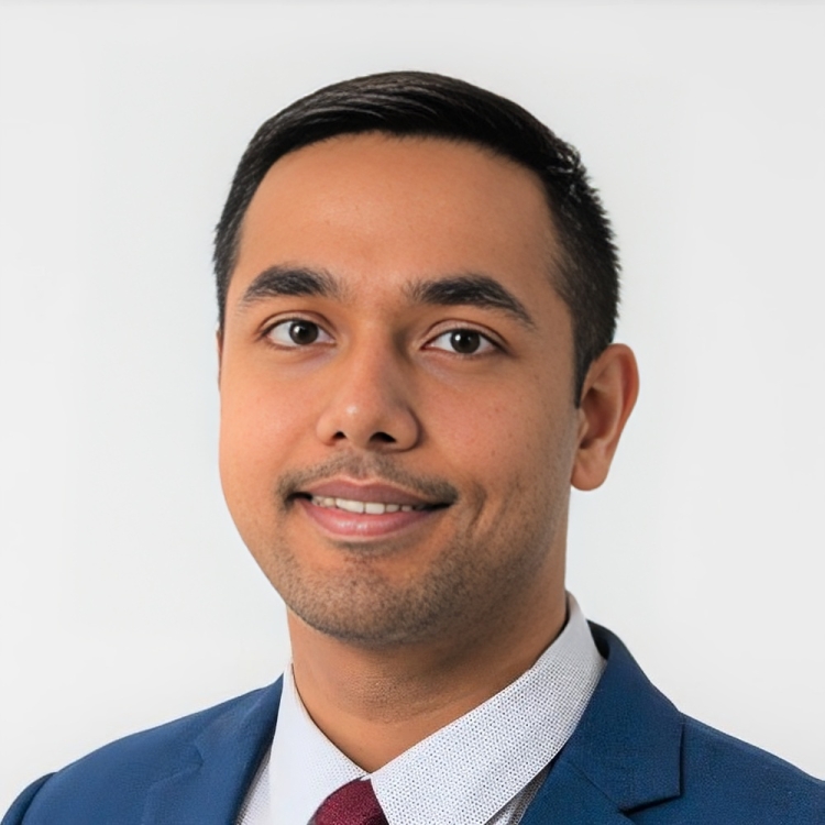 Aakash Desai receives the Robert A. Winn Diversity in Clinical Trials CDA!