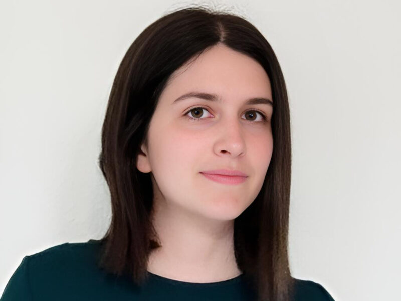 Laura Sánchez Burgos: Nature Communications is looking for another Associate or Senior Editor with a Cancer Genomics background