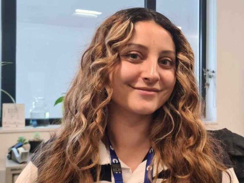 Elisa Moutin is the first winner of the Research Is Beautiful campaign – Cancer Research UK