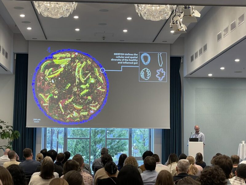 Gustavo Monasterio: Showing a mind blowing story in ICMI2024 about expansion of bacteria-host interactions in the gut