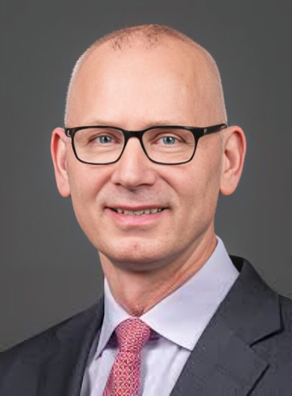 Hagen Kennecke: First prospective trial to confirm benefit of adjuvant COX-2 in PIK3CA activated colon cancer