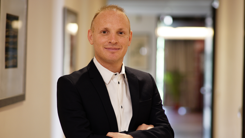 Justin Stebbing: The evolutionary history of cancer in dinosaurs