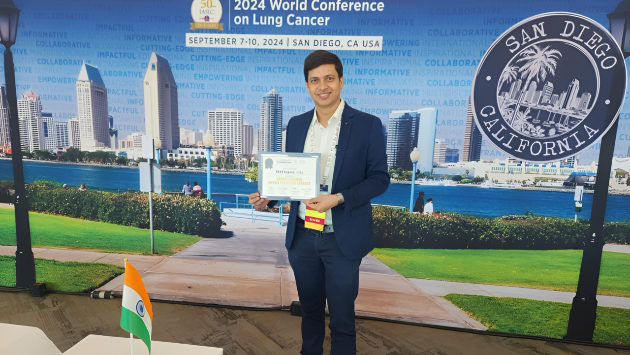 Akhil Kapoor received Young Investigator Award at WCLC