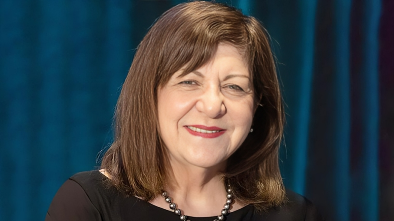 Margaret Foti has received the 2024 Beacon Award for Women Leaders in Oncology