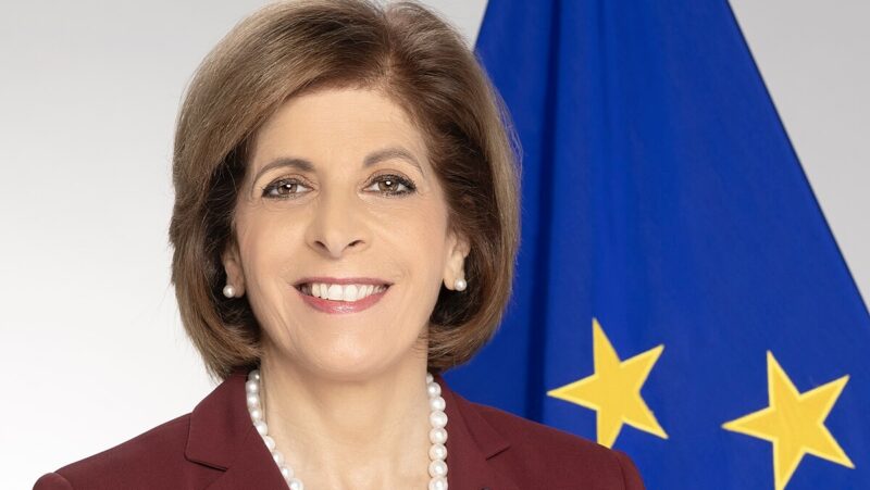 Stella Kyriakides was awarded the ECL Honorary Award 2024