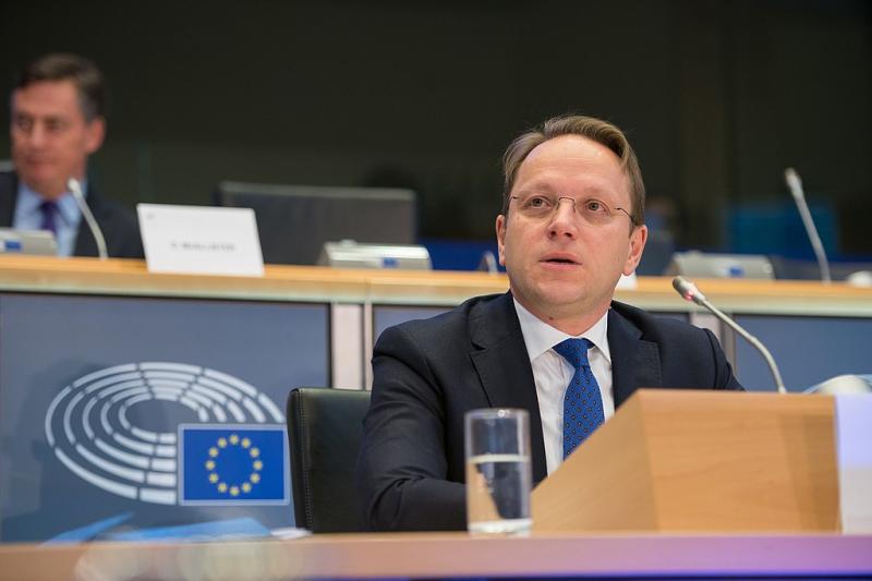 Olivér Várhelyi
