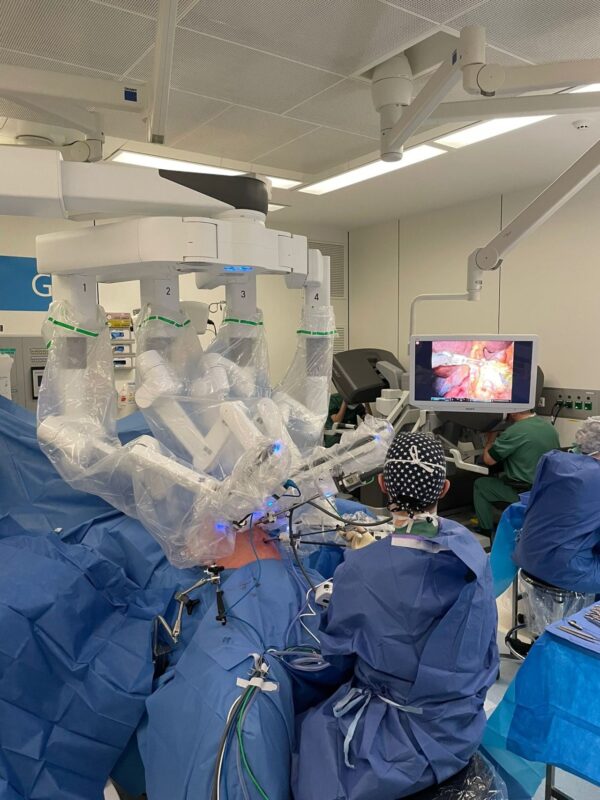 Stijn Vanstraelen: First robotic esophagectomy for cancer performed at UZ Leuven