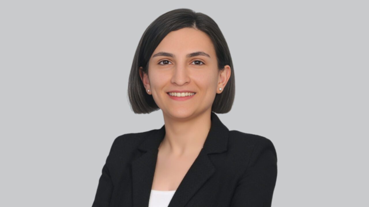 Esra Bilir: 10-minute survey on gynecologic cancer management with urogynecologic implants