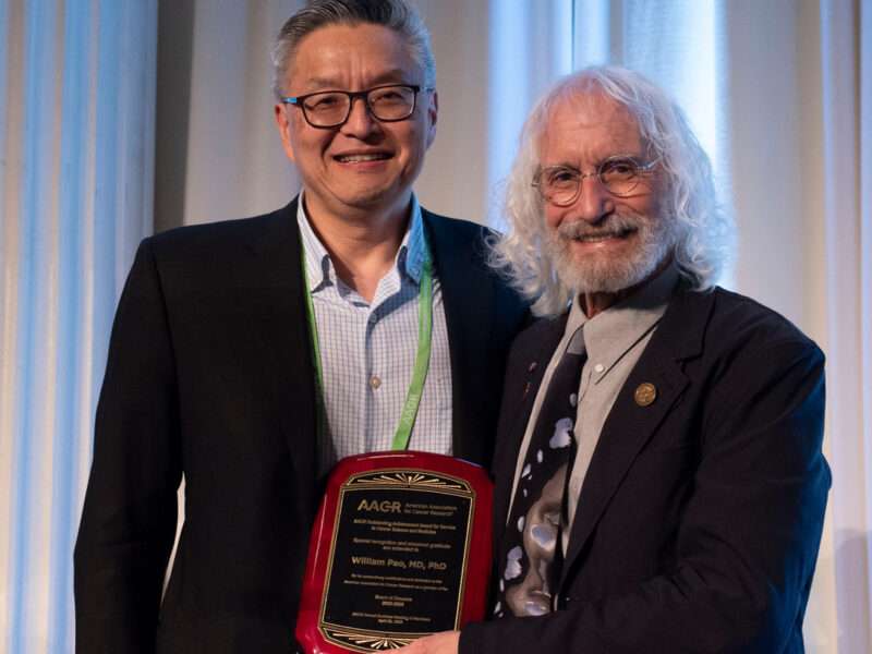 Philip Greenberg Recognizes Outgoing AACR Board Members at AACR 2025 President’s Dinner