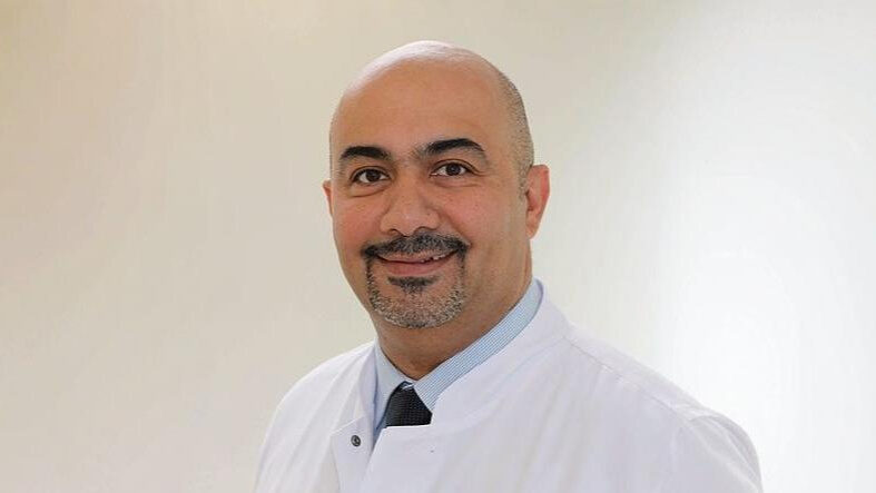 Hathal Haddad: Comparative Evaluation of a Medical Large Language Model in Answering Real-World Radiation Oncology Questions