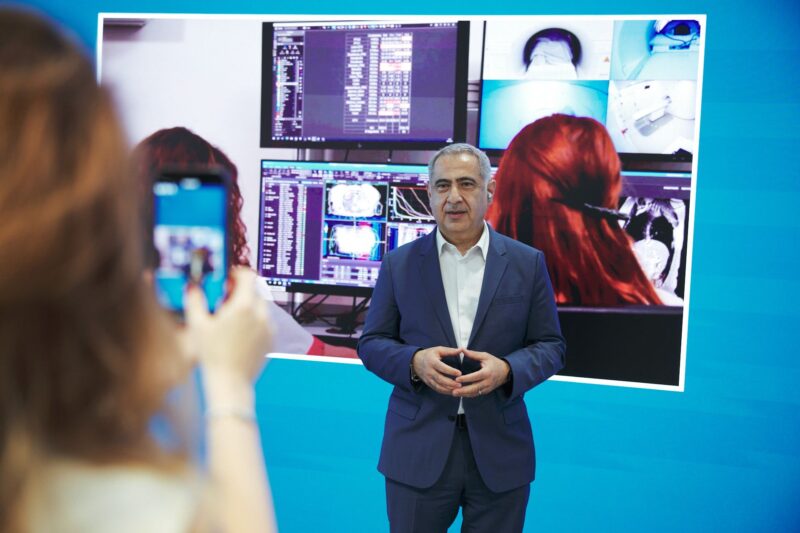 Habib Nehmé Reflects on Leadership Lessons from GE and Elekta at Work Anniversary