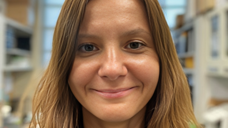 Wafik S. El-Deiry: Patrycja Dubielecka receives the Dean’s Award for Excellence in Graduate at the The Warren Alpert Medical School of Brown University