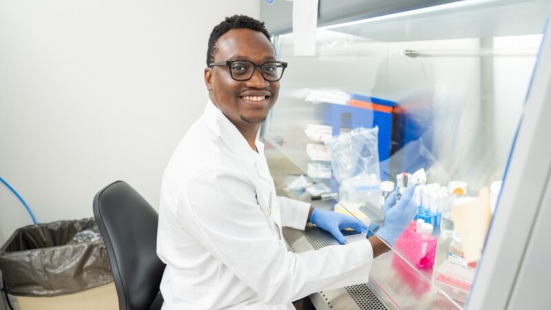 Sylvester Researcher Ifeanyichukwu Ogobuiro Receives Grant to Further Brain Cancer Research