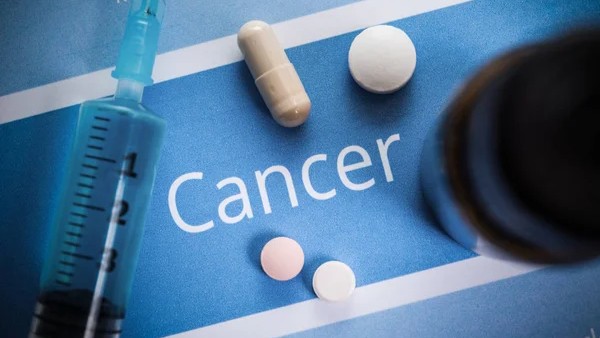 Multidisciplinary Management of Synchronous Primary Breast Cancer and Primary Lung Cancer