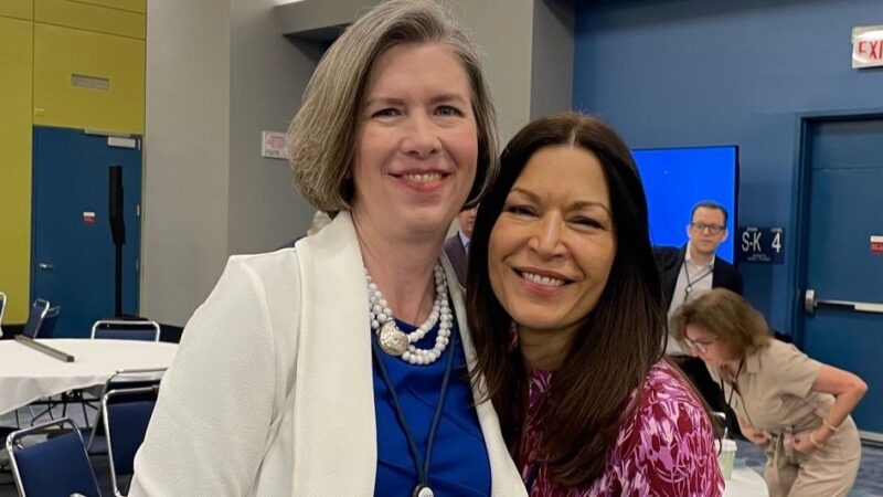 Amy C. Moore Wished Yvonne Diaz a Happy Birthday