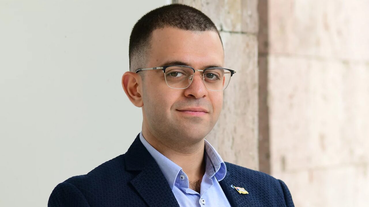 Tigran Oganesyan Shared a Study on a Novel Oral Device for Oral Mucositis in Cancer Patients