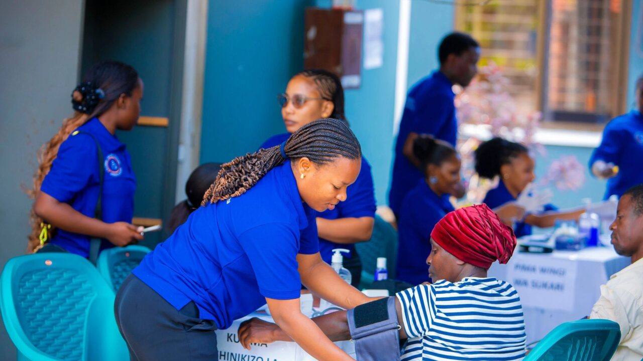 “Tumbo Check” Free Medical Camp for Early Colorectal Cancer Detection – Onco Intelligence