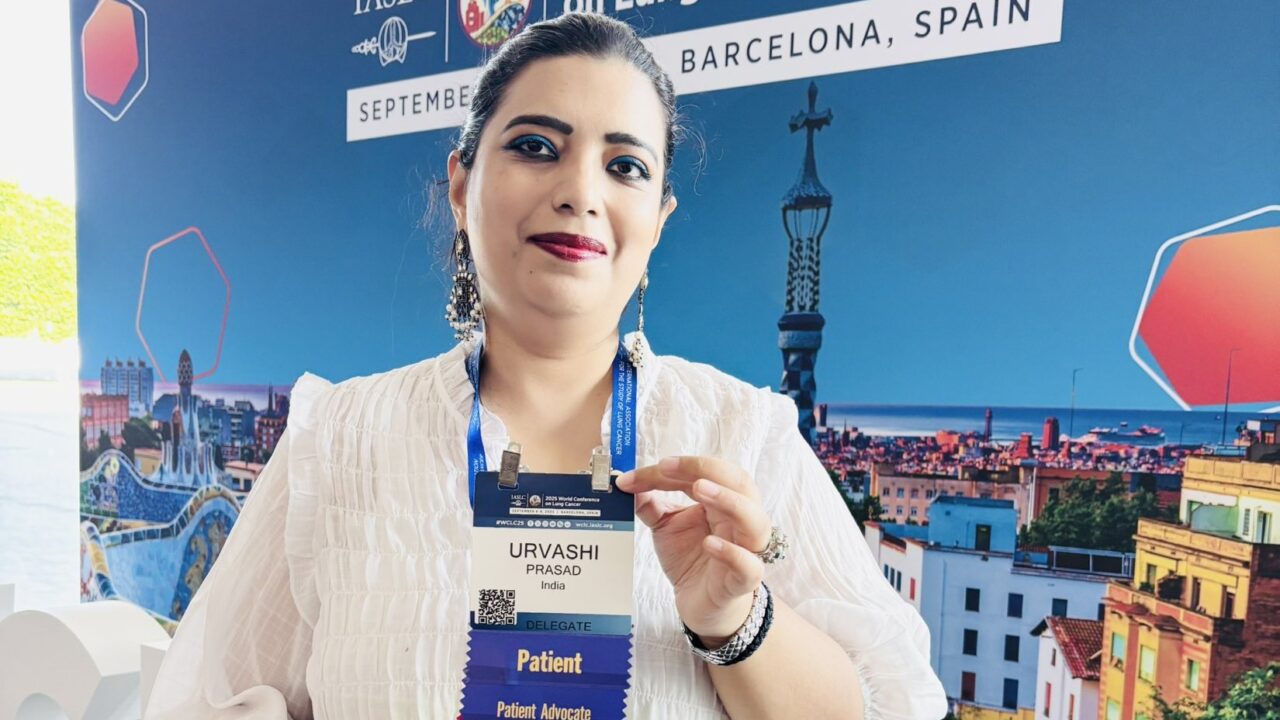 Urvashi Prasad Receiving the IASLC Patient Advocate Education Award