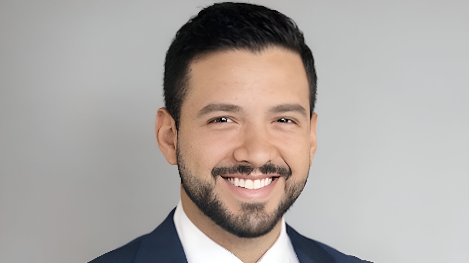 Luis G Medina