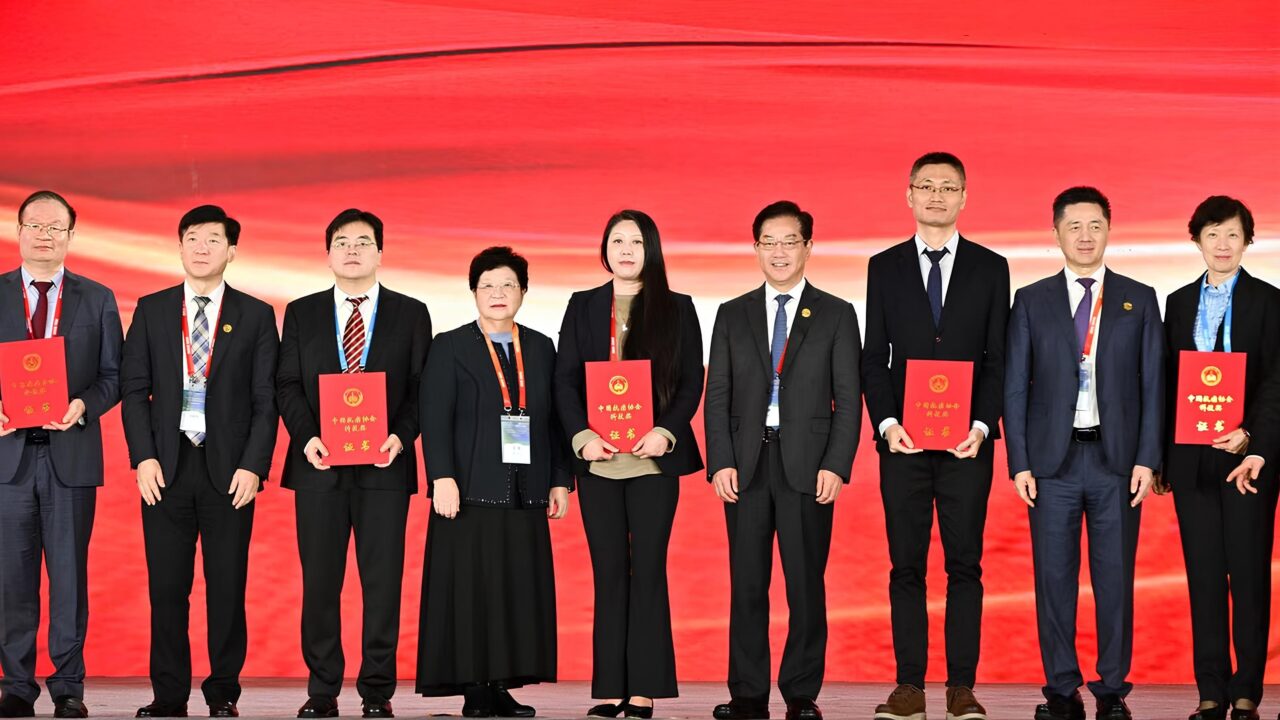 Dr. Yizhuo Zhang’s Team Wins the 2025 CACA First-Class Science and Technology Award