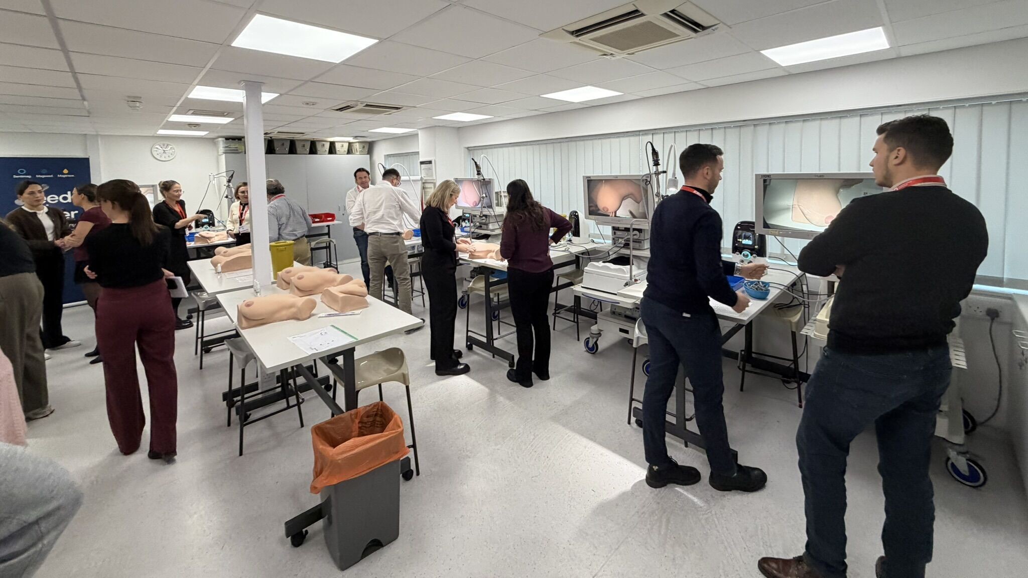 Hands-On Learning at Basics in Breast Cancer Surgery Course - European School of Oncology 2 Hands-On Learning at Basics in Breast Cancer Surgery Course - European School of Oncology