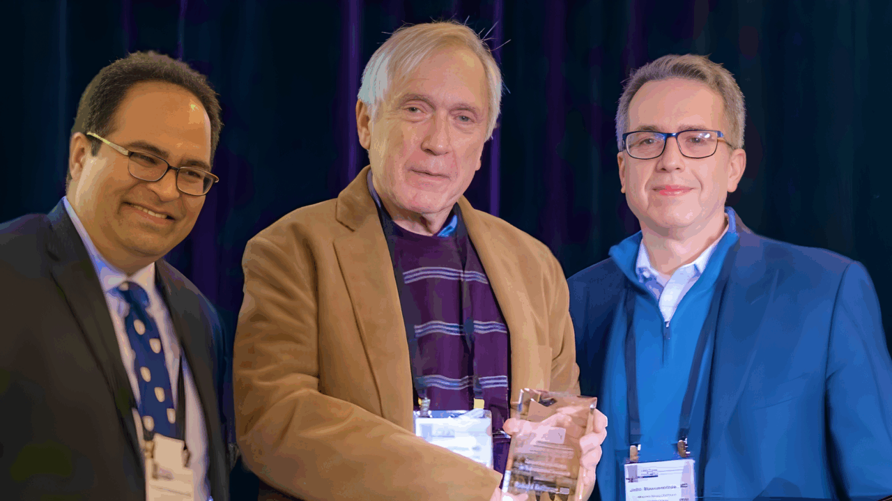 Naveen Pemmaraju: Honored to Present the Lifetime MPN Achievement Award to Ron Hoffman