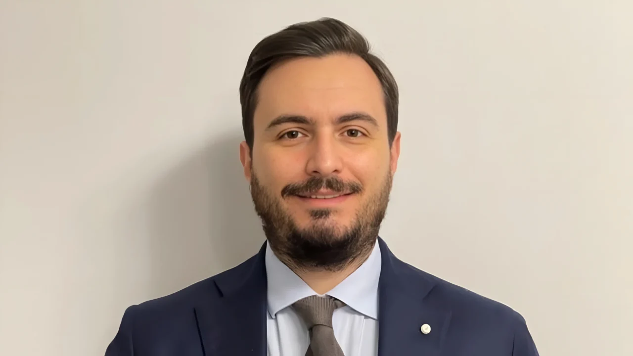 Marcello Fabio Maida: Performance of LLMs in Colorectal Cancer Screening Across Languages