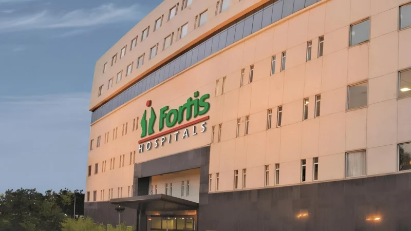 Fortis Bannerghatta Road Successfully Excises Rare Thyroid Tumor Extending into Chest via Minimally Invasive Surgery