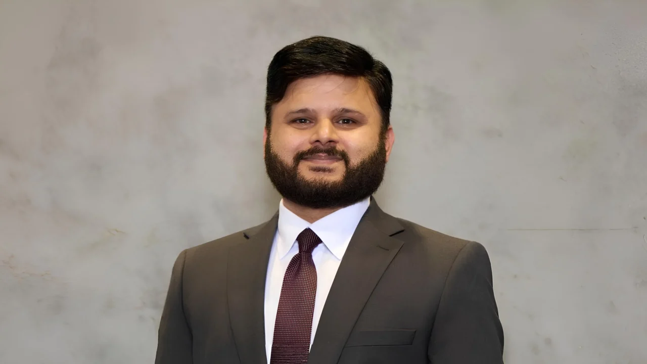 Hassan R. Hashmi: New Systematic Review Compares Robotic vs Laparoscopic Surgery across 15 Abdominal Procedures