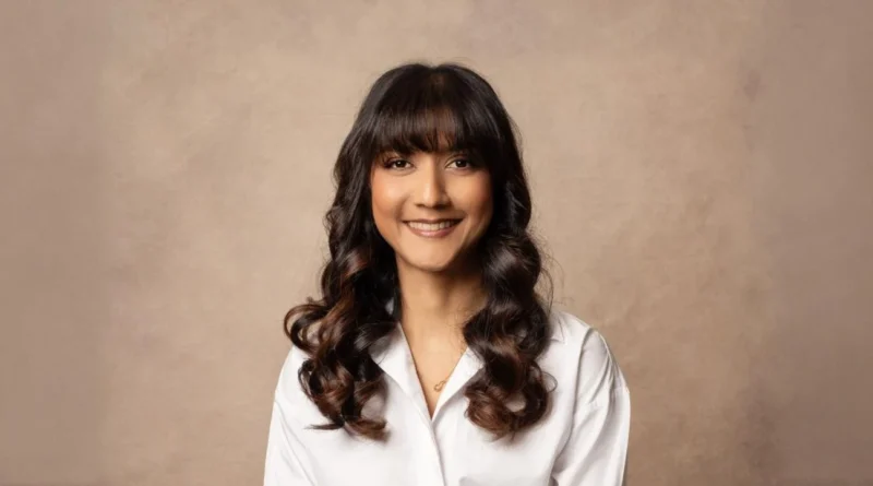 Shabnam Gujadhur Receives the 2025 World Ovarian Cancer Coalition Impact Award