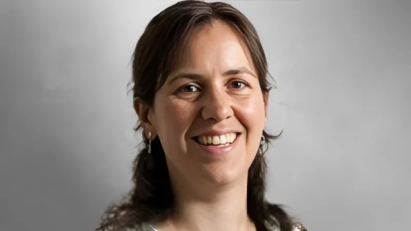 Diana Romero Urges Researchers to Write Cover Letters Without AI