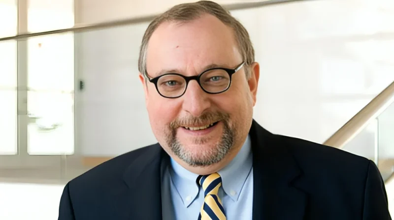 IASLC Honors Fred R. Hirsch for Nearly Two Decades of Service to JTO