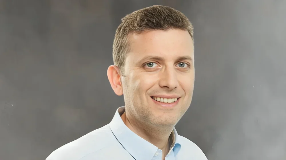 Giuseppe Banna: Timing, Targets, and the Survival Gap - Lessons from the BR.31 Adjuvant Trial