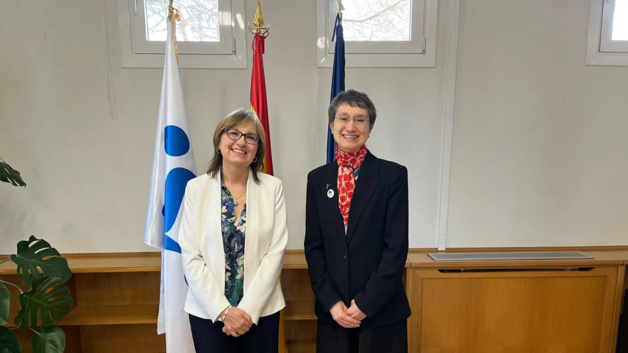 Elisabete Weiderpass meets Prof Marina Pollán to Discuss Cancer Control Collaboration in Spain – IARC