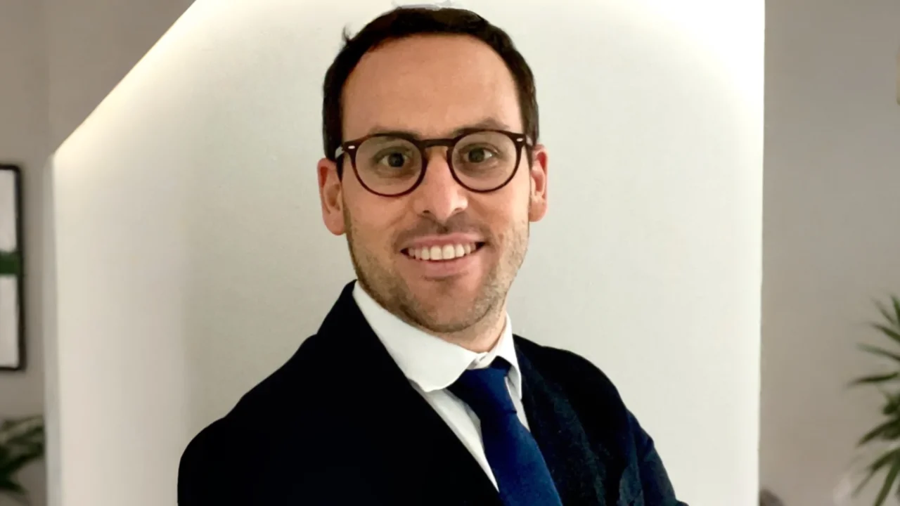 Alonso La Rosa: Discussing MR-Linac and Proton Therapy at Multidisciplinary Brain Tumor Meeting