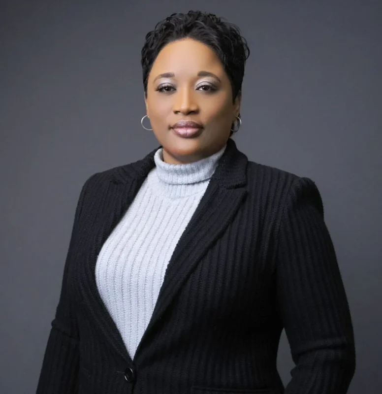 Shanise Pearce: Advocating for Hereditary Cancer Awareness and Healing 2 Shanise Pearce: Advocating for Hereditary Cancer Awareness and Healing