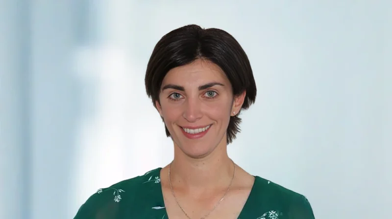 Lisa Briggs Calls Attention to the Loneliest Stage of a Terminal Diagnosis