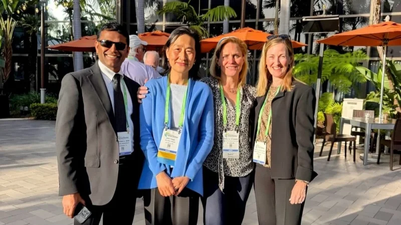 Sendurai Mani Reconnects with Weinberg Lab Members at AACR 2026