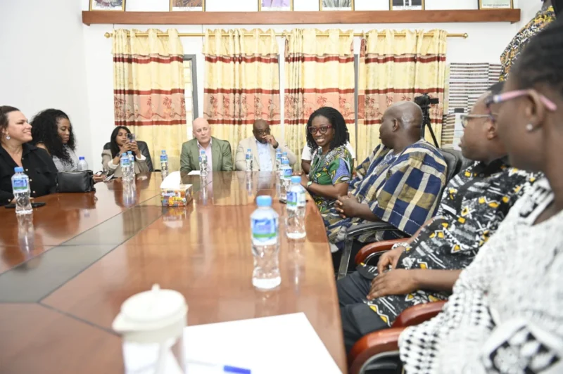 Adwoa Pinamang Boatend Desu