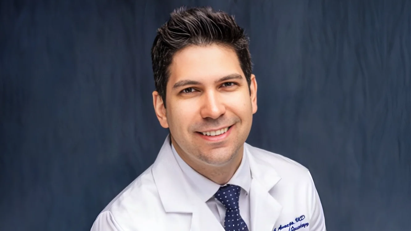 Daniel V. Araujo