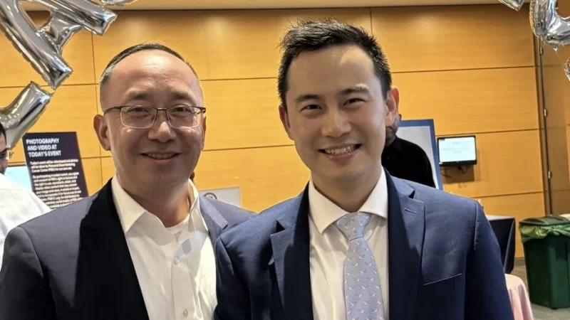 Jun Mao Celebrates Mentee Hanwei Wu’s Graduation from MSK-Cornell Fellowship
