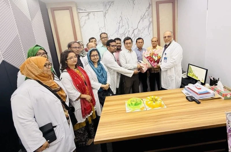 Mashukur Rahman: Celebrating Syed Akram Hussain’s Homecoming to the Department of Clinical Oncology 2 Mashukur Rahman