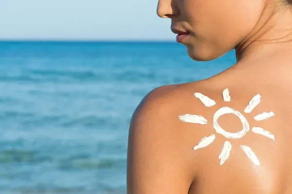 Immunotherapy and Summer Sun: What Patients Should Know About Skin Safety, Baths, and Heat 2 Immunotherapy and Summer Sun: