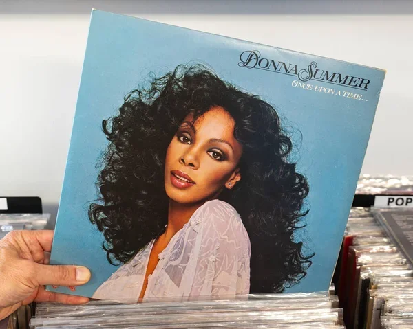 Donna Summer and Lung Cancer: The Queen of Disco’s Private Battle, and 9/11 Dust Theory 2 Donna Summer and Lung cancer